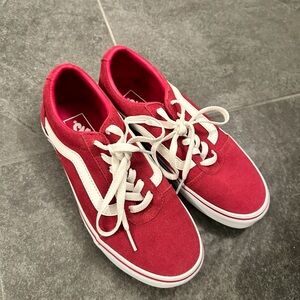 Red vans,size :7